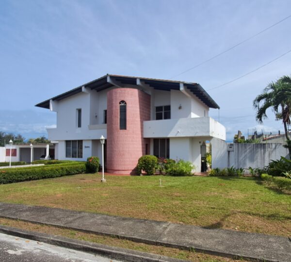 Casa en Venta en Araure, Portuguesa | 496 m² con Garage